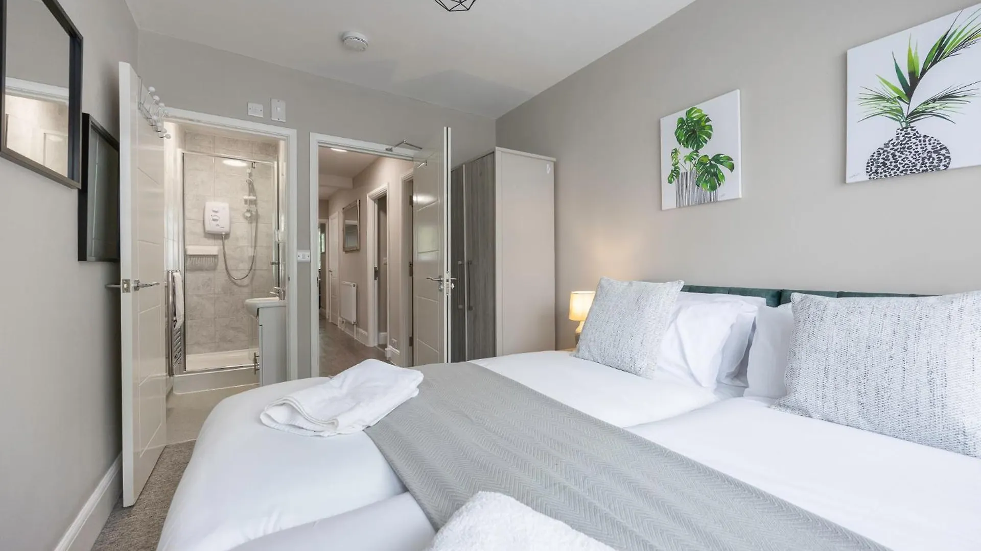 3 Bed, 3 Bath - Brighton Home By Primal Estates Short Lets In Brighton contacts
