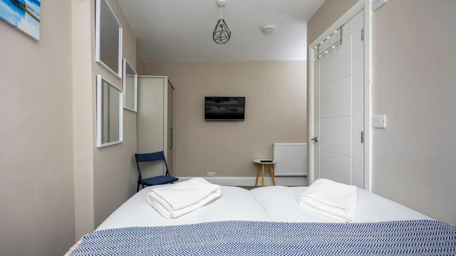 3 Bed, 3 Bath - Brighton Home By Primal Estates Short Lets In Brighton 0*,  United Kingdom