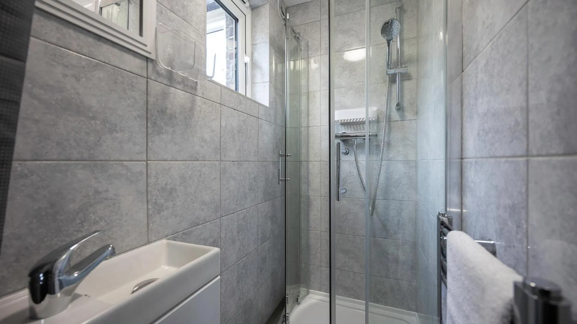 Apartment 3 Bed, 3 Bath - Brighton Home By Primal Estates Short Lets In Brighton