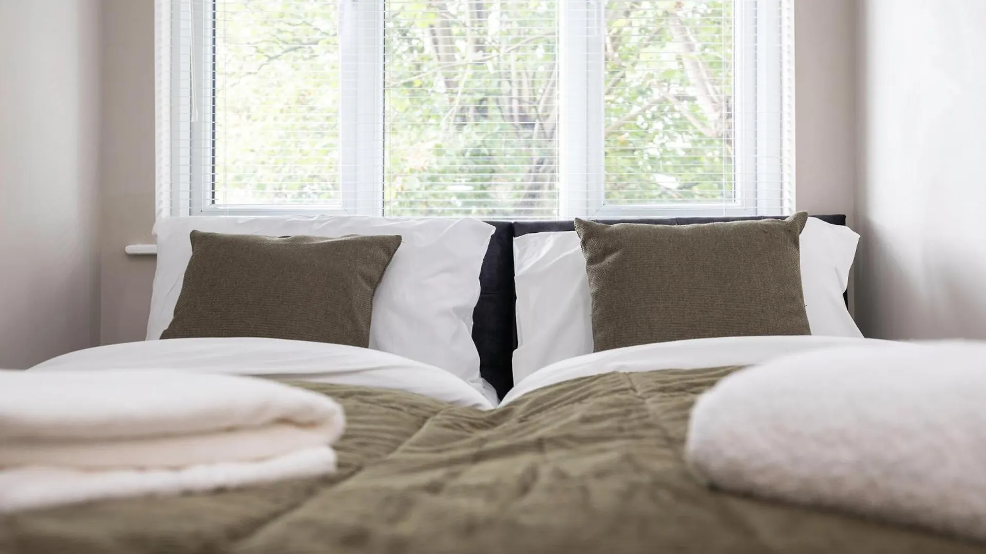 3 Bed, 3 Bath - Brighton Home By Primal Estates Short Lets In Brighton Apartment