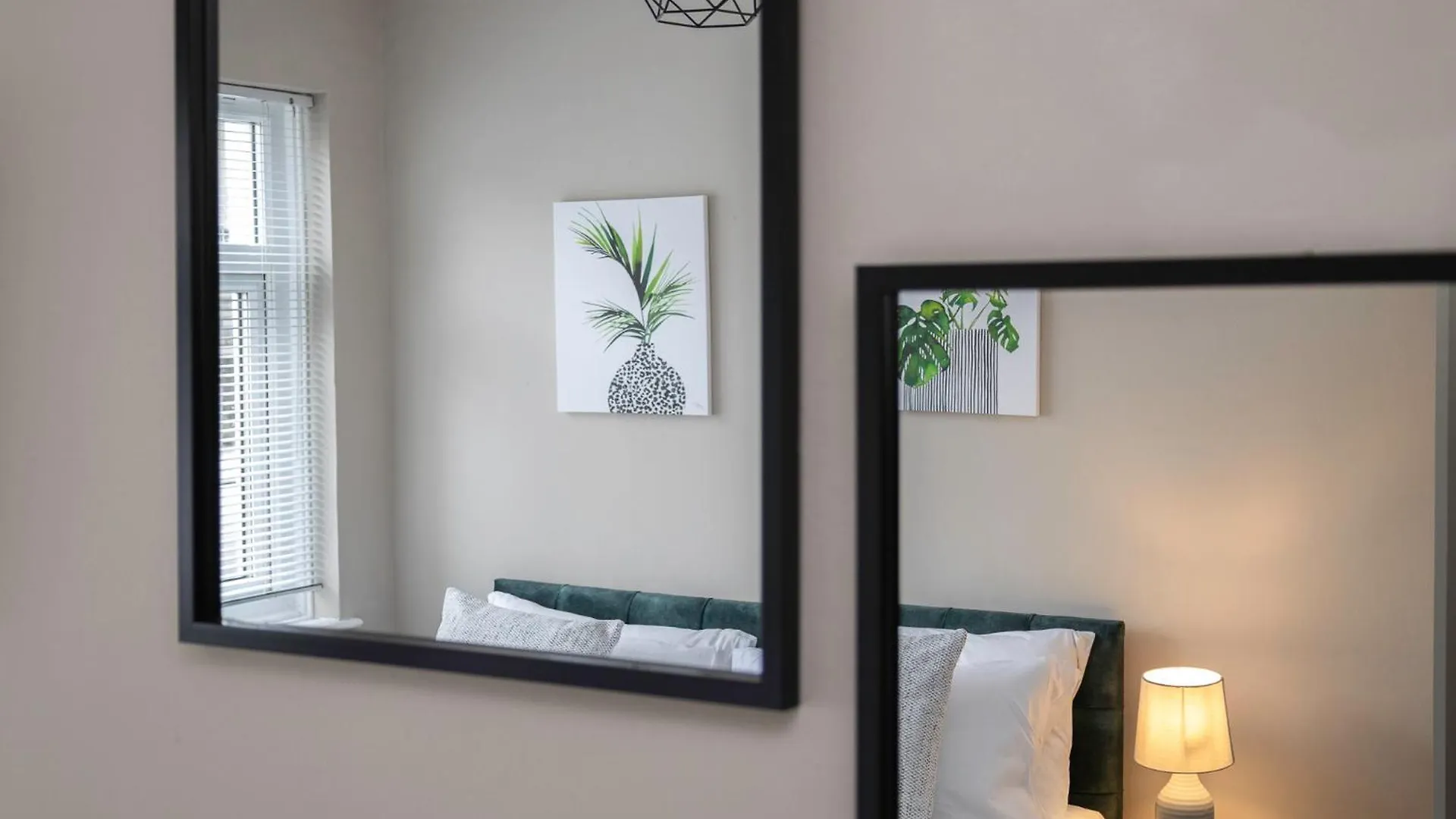 3 Bed, 3 Bath - Brighton Home By Primal Estates Short Lets In Brighton